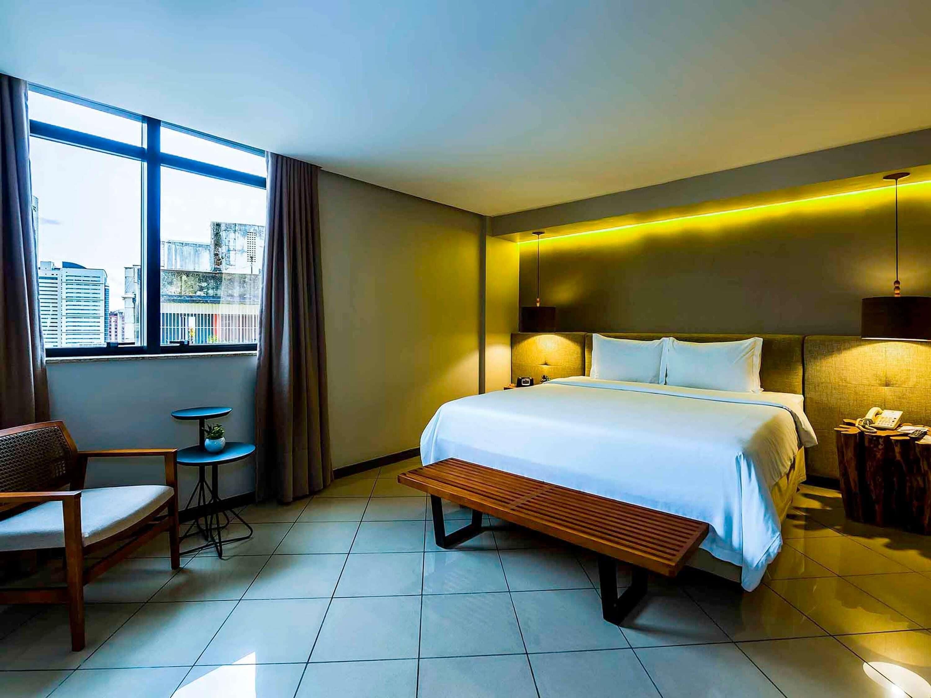 Suite ejecutiva, 1 cama de matrimonio grande | Ropa de cama de alta calidad, colchones con acolchado adicional, minibar