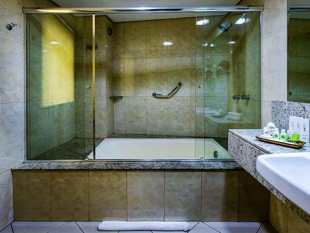 Junior Suite, 1 King Bed | Premium bedding, pillowtop beds, minibar, in-room safe