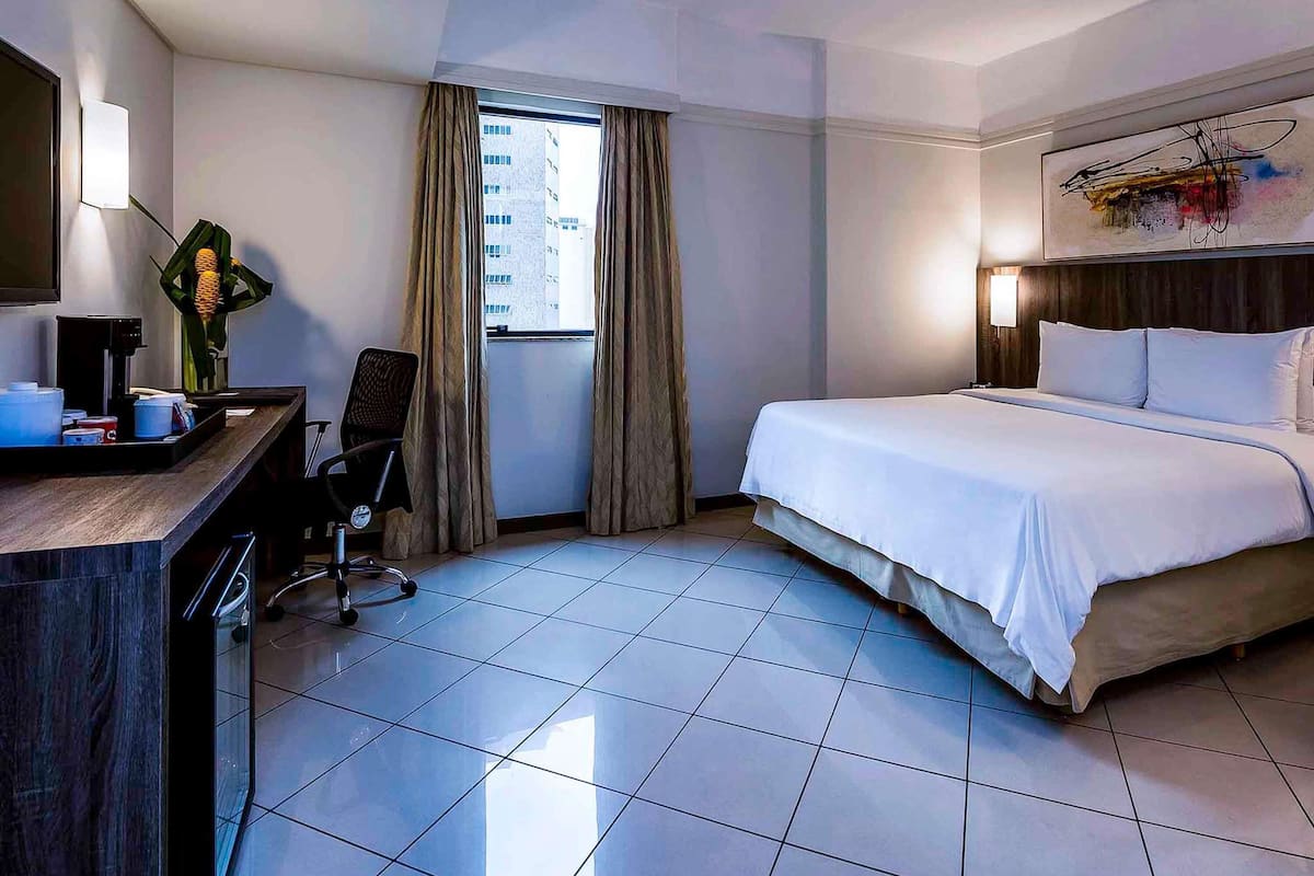 Superior Room, 1 Double Bed | Premium bedding, pillowtop beds, minibar, in-room safe
