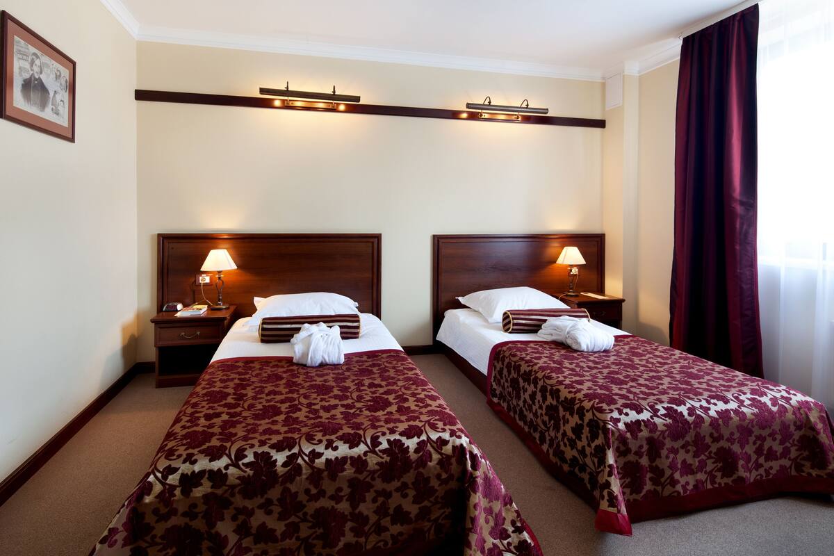 Premium bedding, minibar, in-room safe, desk