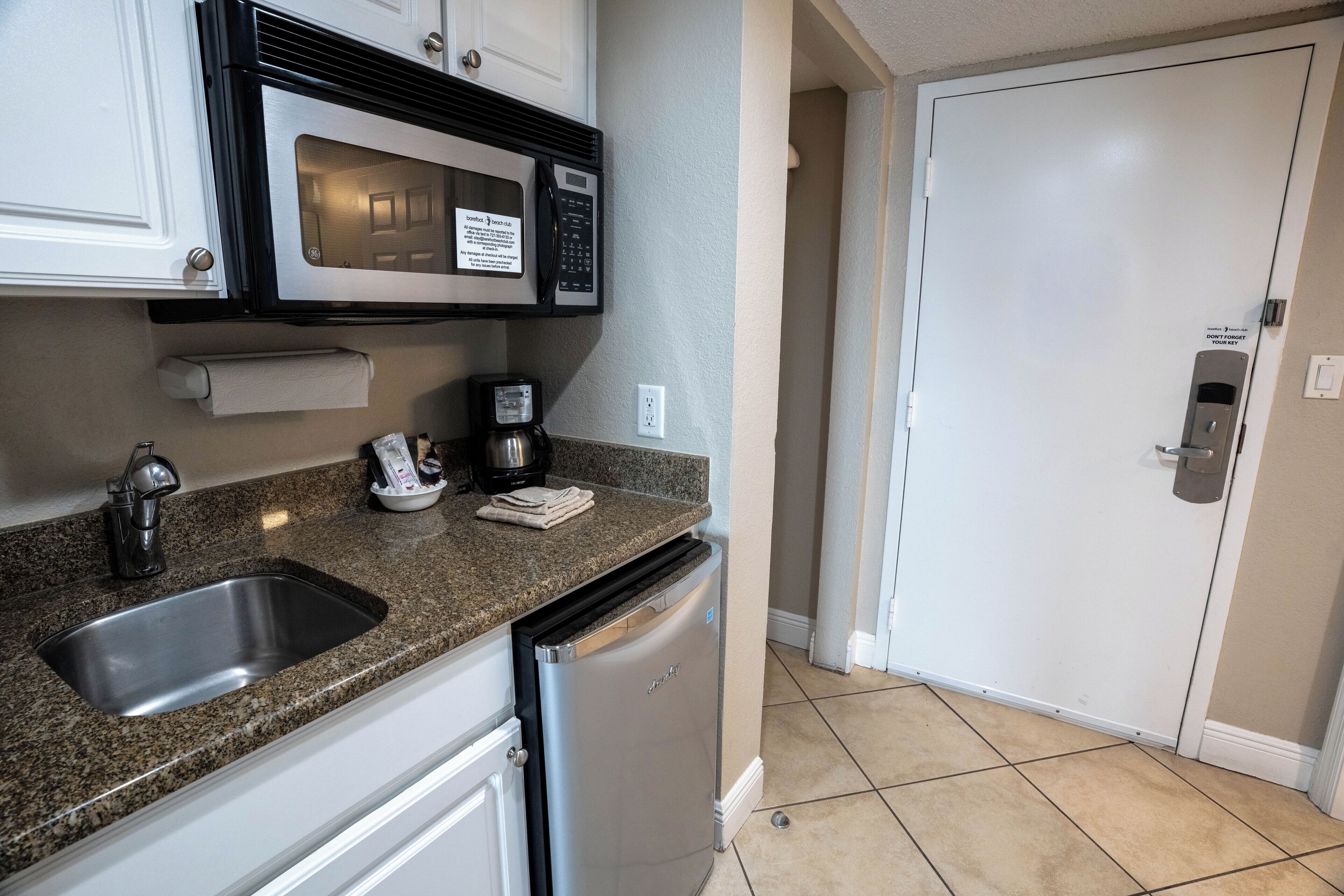 Photo - Barefoot Beach Club