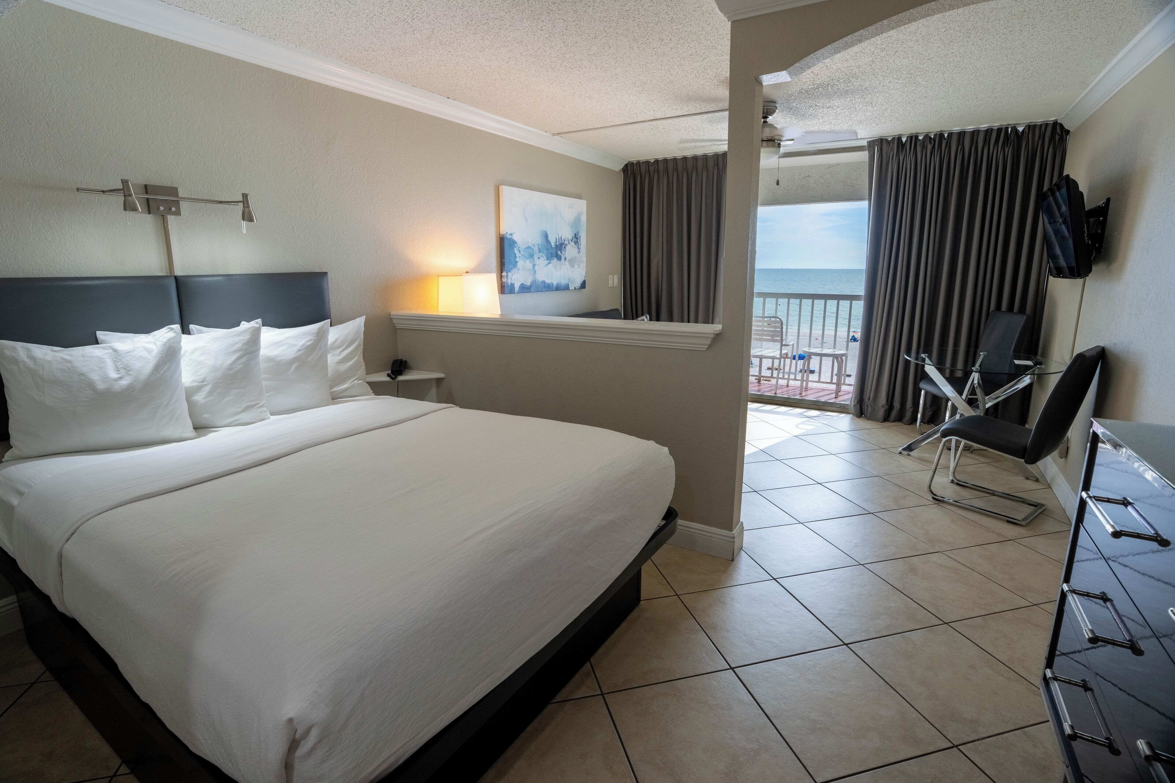 Photo - Barefoot Beach Club