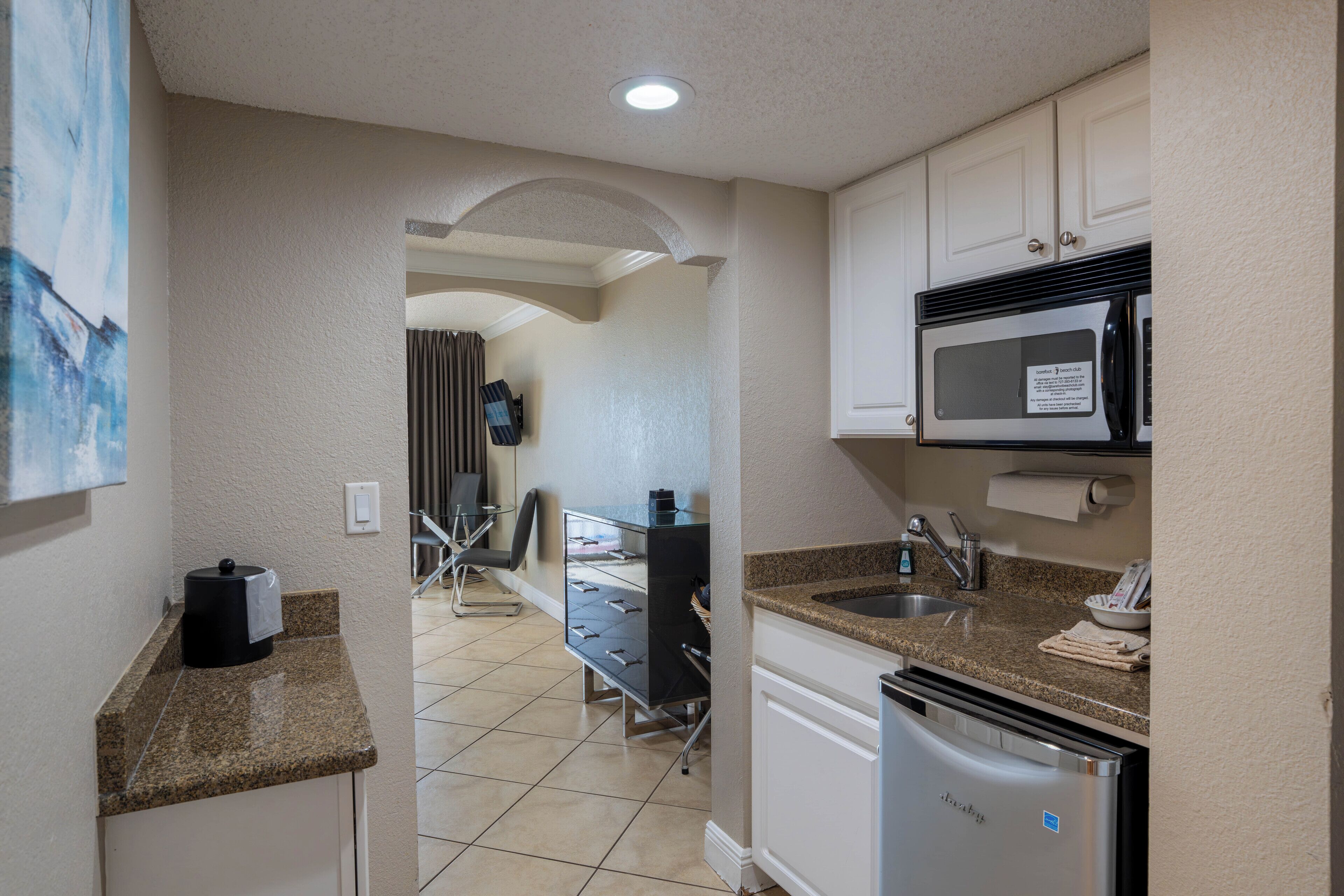 Photo - Barefoot Beach Club