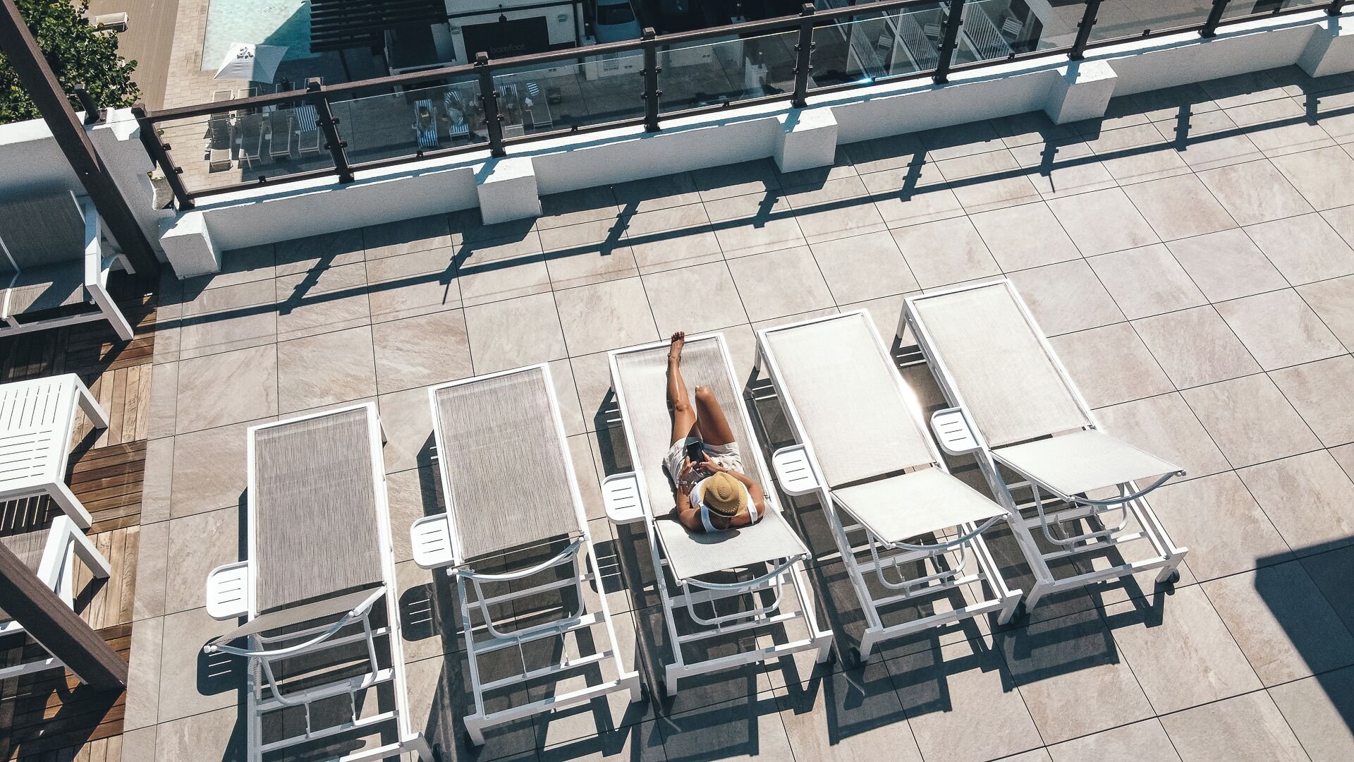 Photo - Barefoot Beach Club