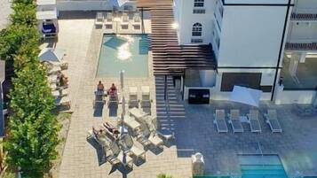 2 outdoor pools, pool cabanas (surcharge), pool umbrellas