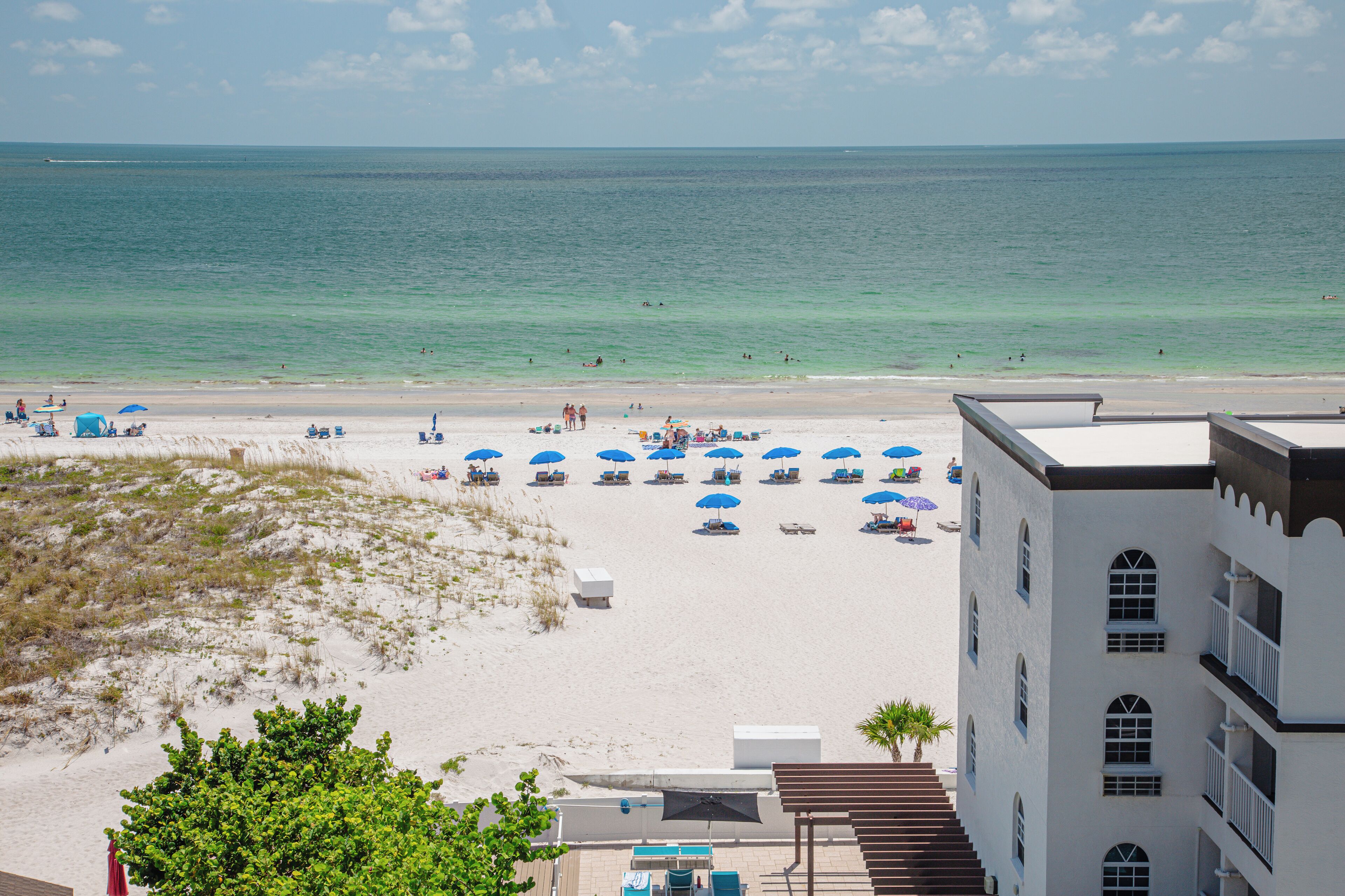 Photo - Barefoot Beach Club