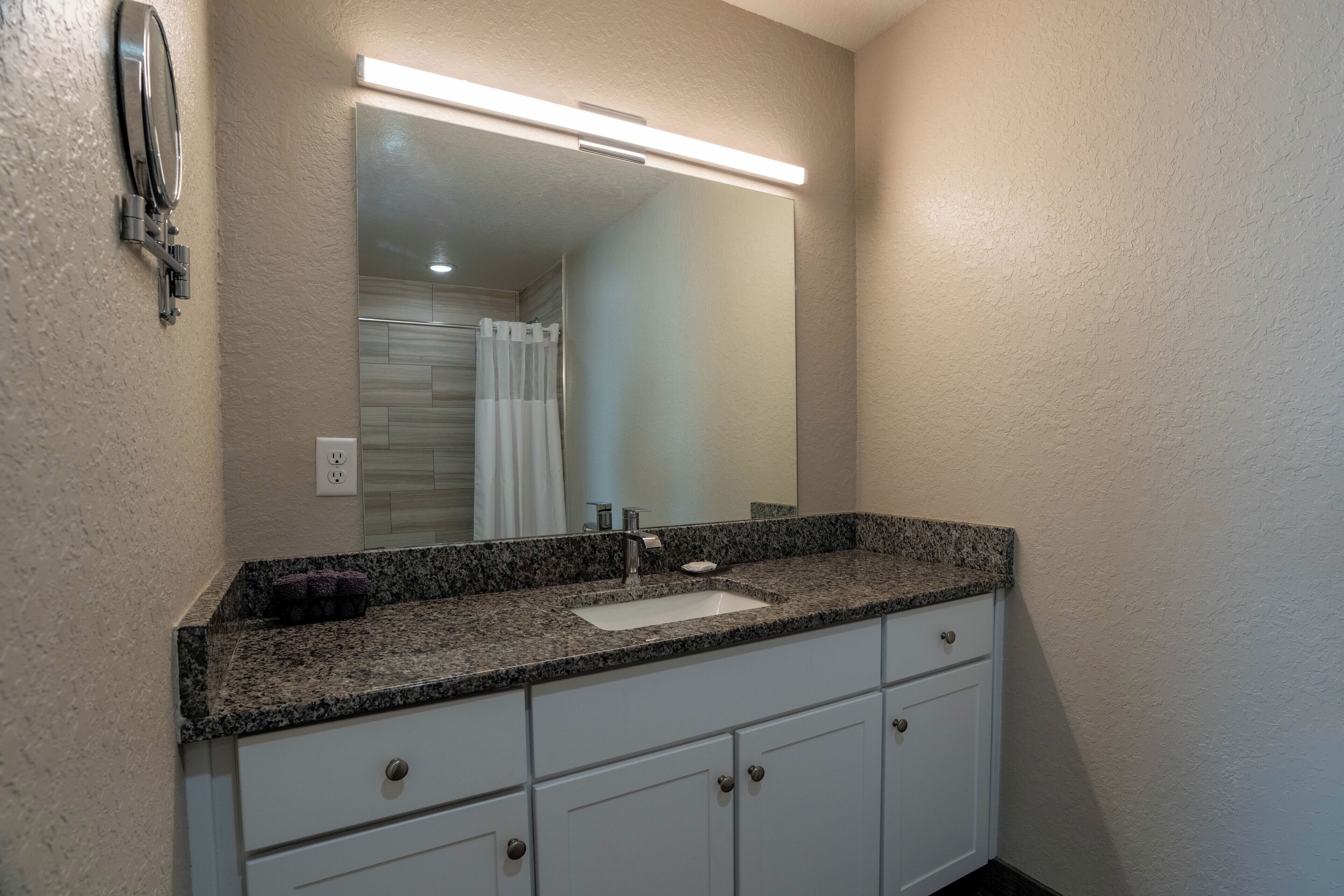 Photo - Barefoot Beach Club