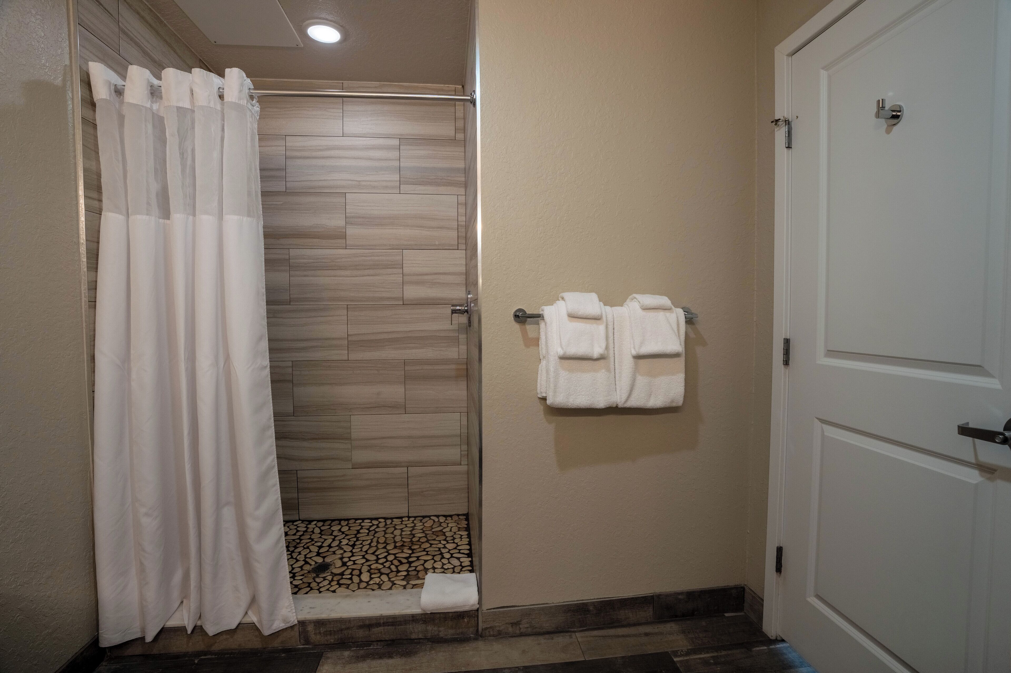 Photo - Barefoot Beach Club