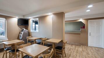 Café da manhã continental grátis todos os dias