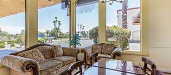 Rodeway Inn & Suites Canyon Lake-Menifee West