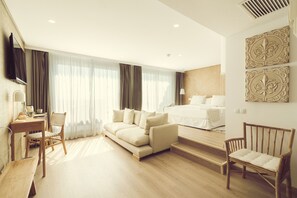 Suite, Sea View