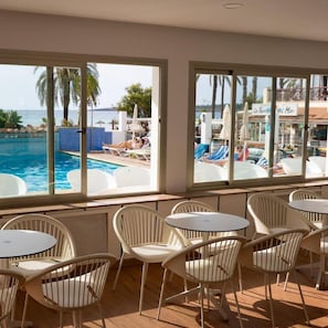 Dining - Hotel Anba Romani (Sant Llorenc des Cardassar)