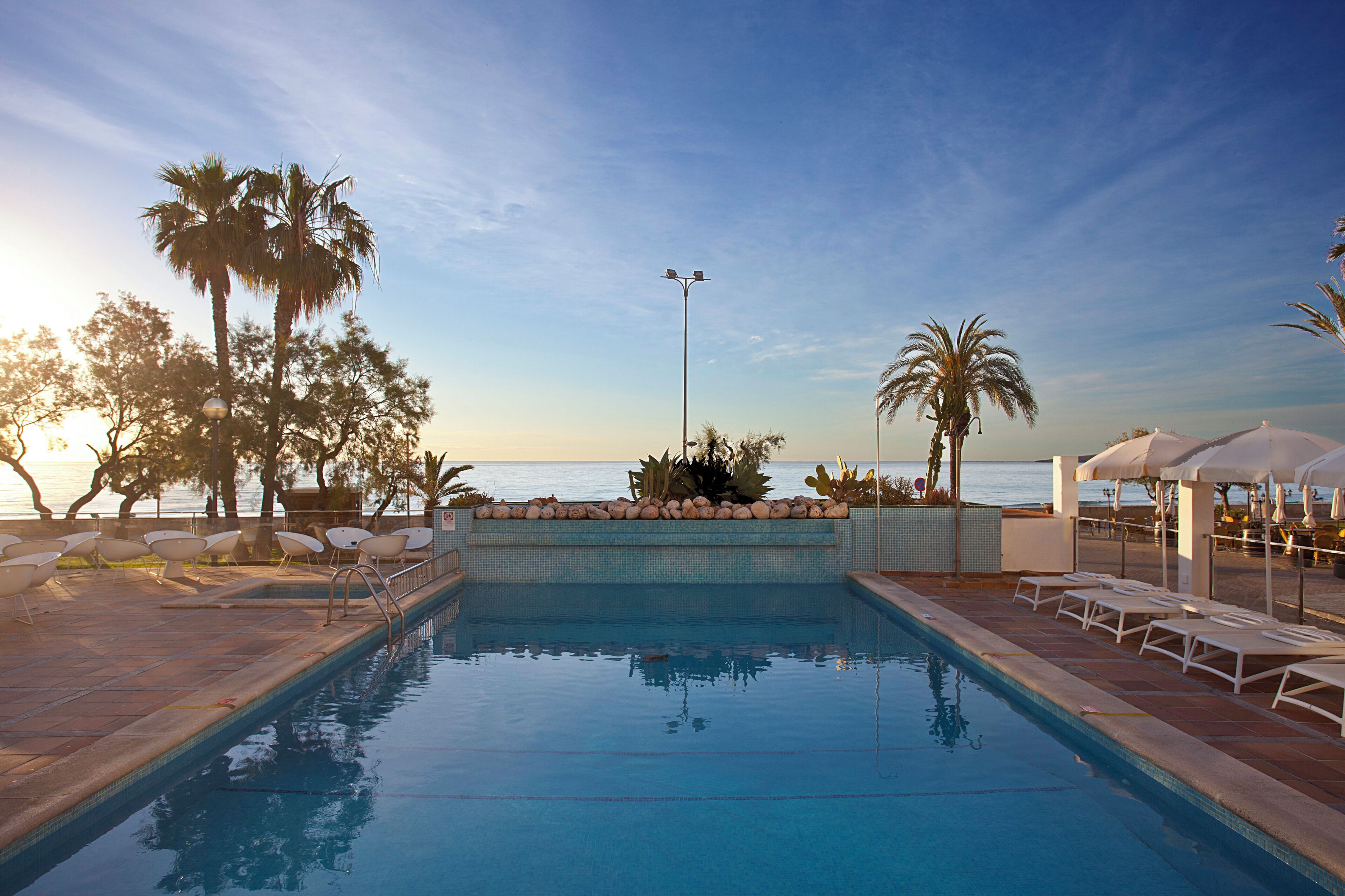 Indendørs pool, 2 udendørs pools