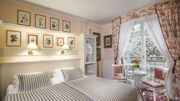 Minibar, Zimmersafe, Schreibtisch, kostenlose Babybetten