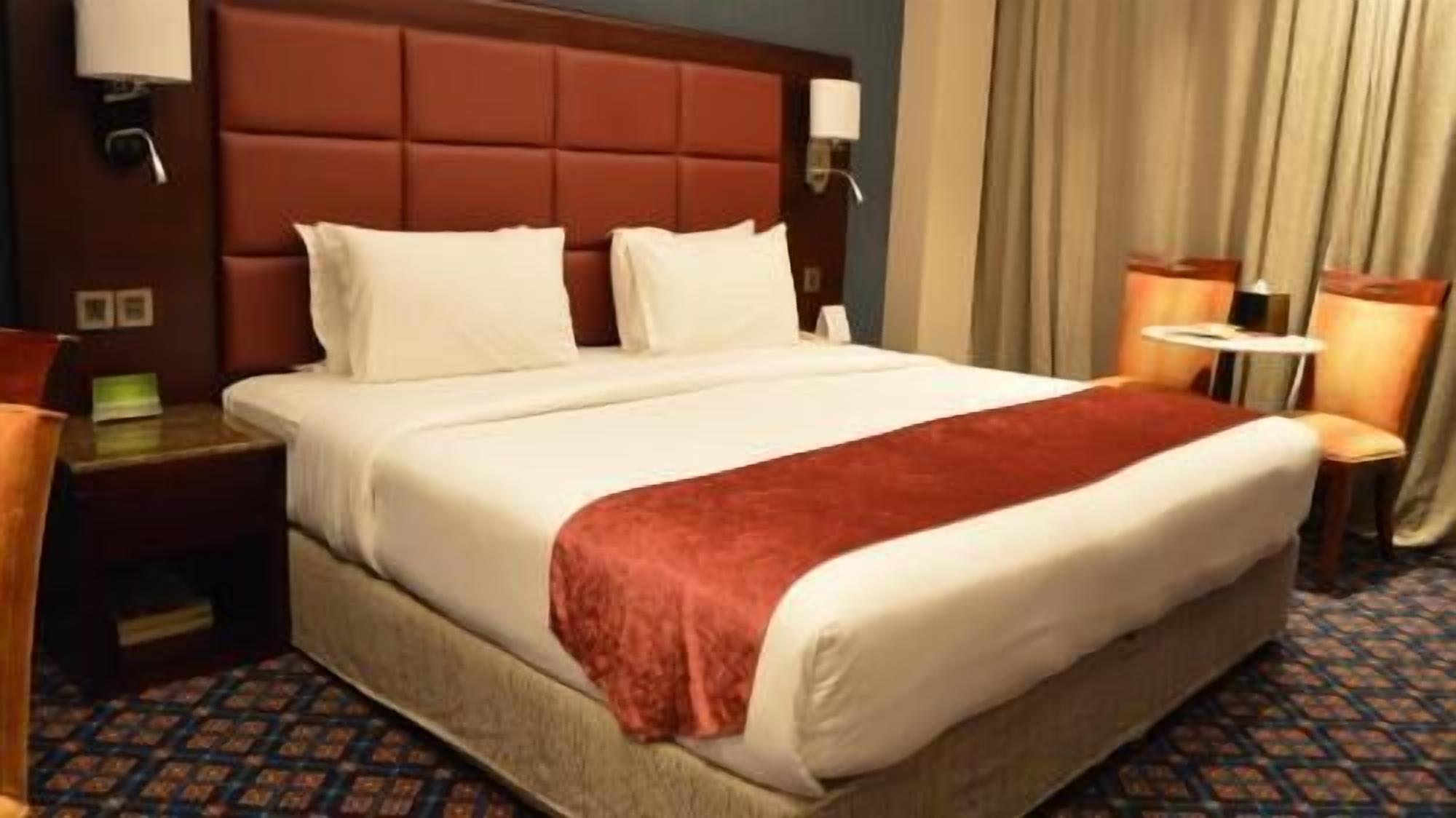 1 bedroom, pillowtop beds, minibar, in-room safe