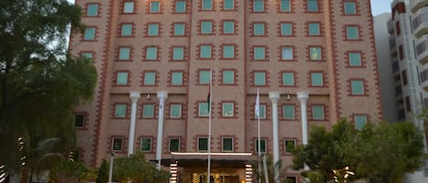 施設の正面