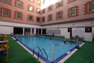 Outdoor pool, sun loungers