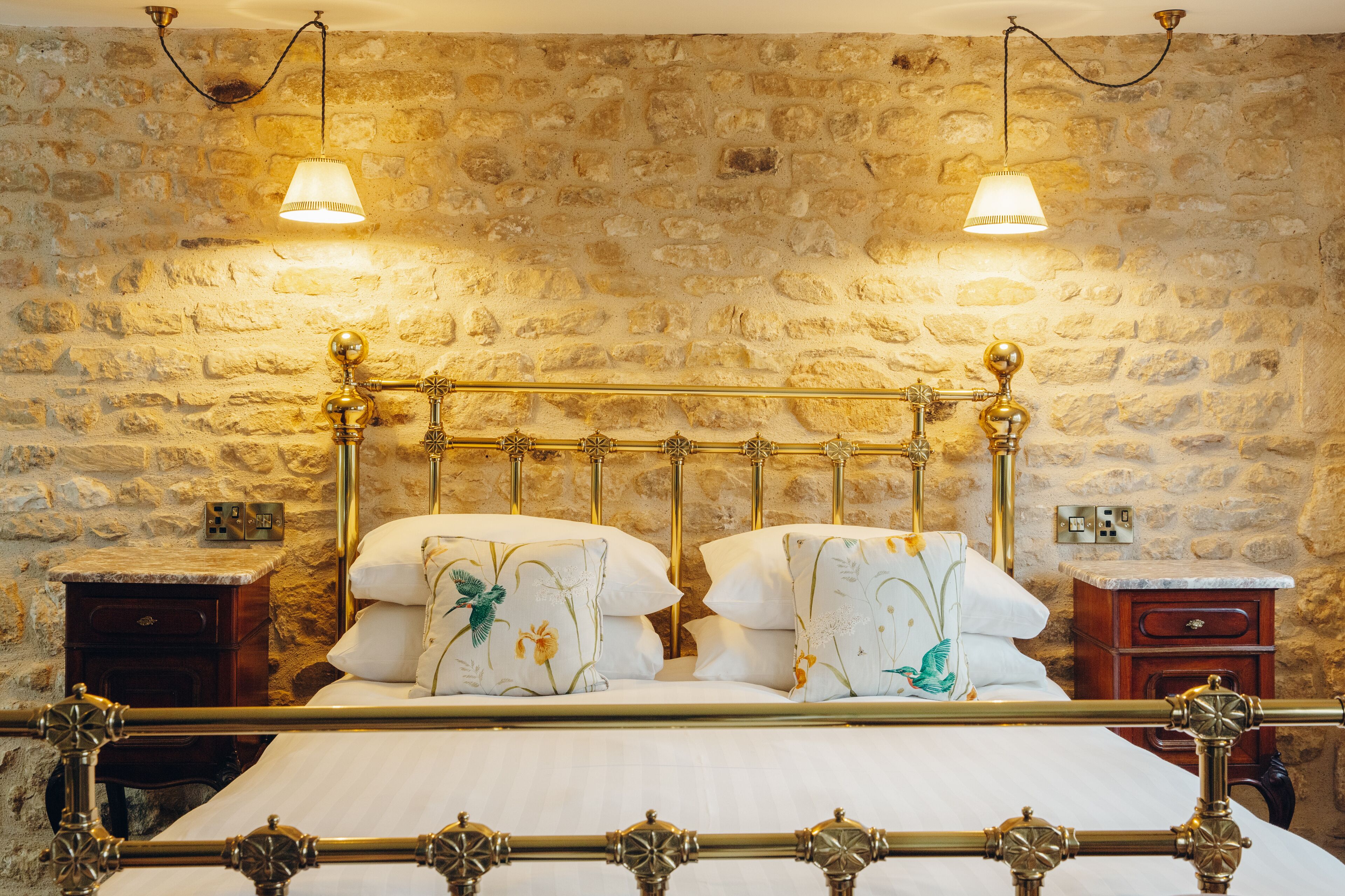 signature plus double room | desk, iron/ironing board, free wifi, bed sheets