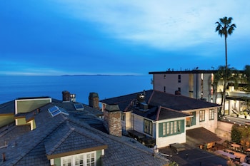 Hotel Exterior at Pacific Edge Hotel