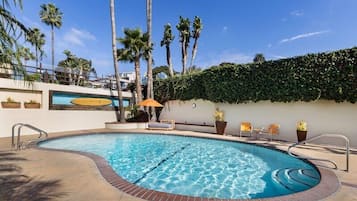 2 outdoor pools, pool umbrellas, sun loungers