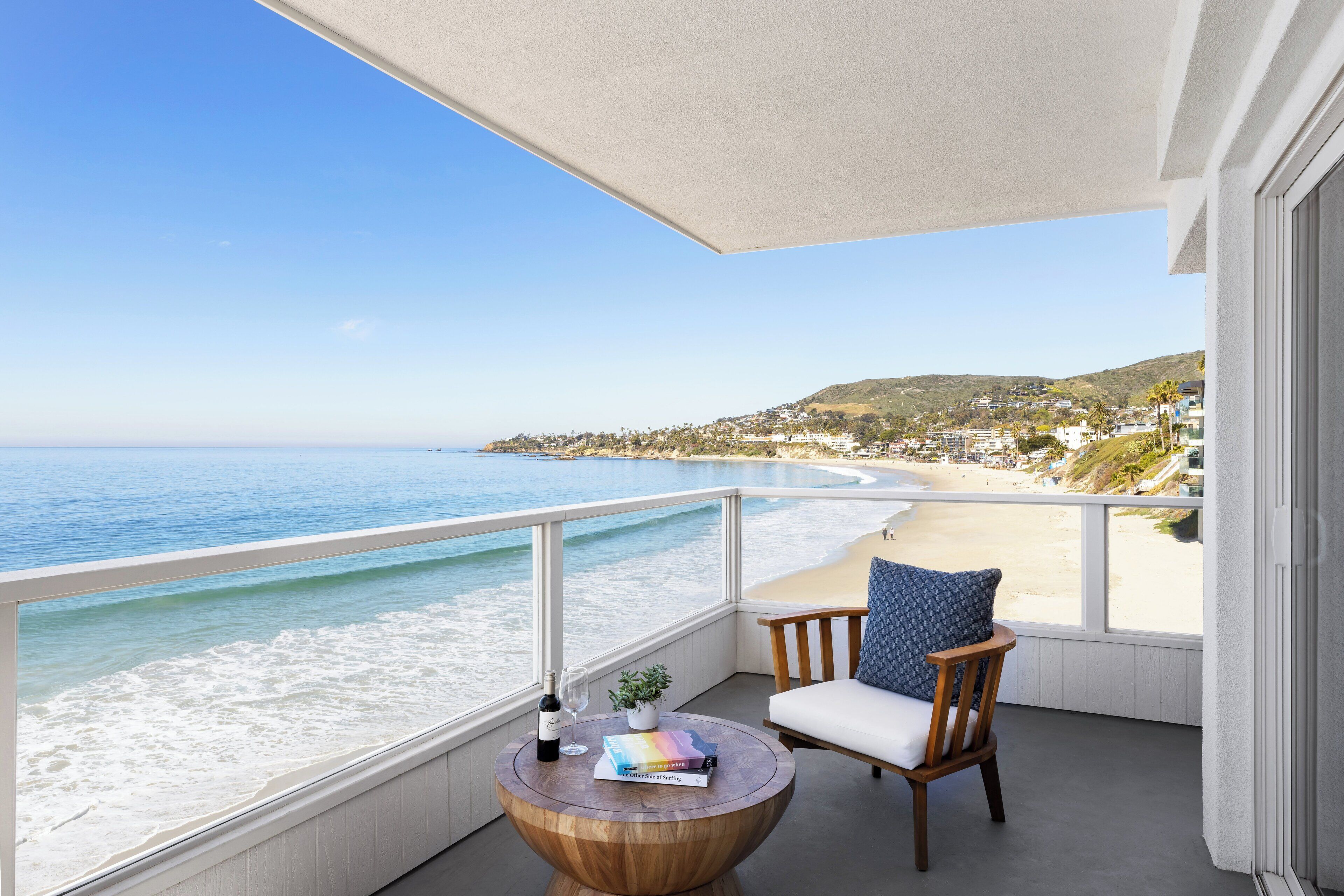 Premier Room, 1 King Bed, Balcony, Oceanfront | Blackout drapes, iron/ironing board, free cribs/infant beds, bed sheets