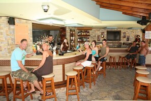 Bar (en la propiedad)