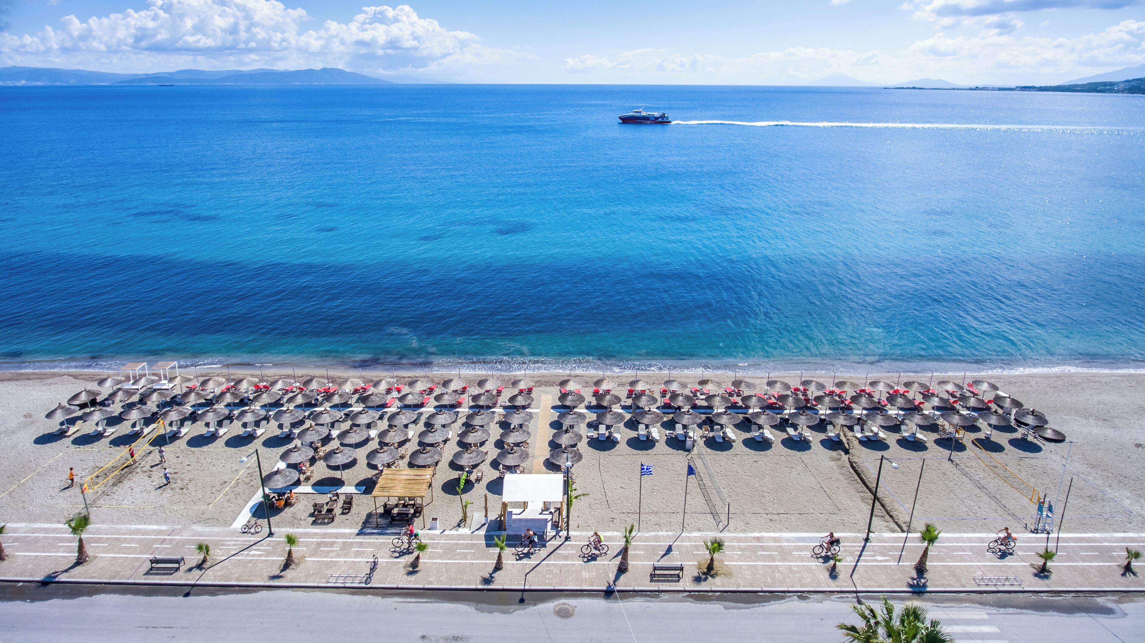 Beach nearby, beach towels