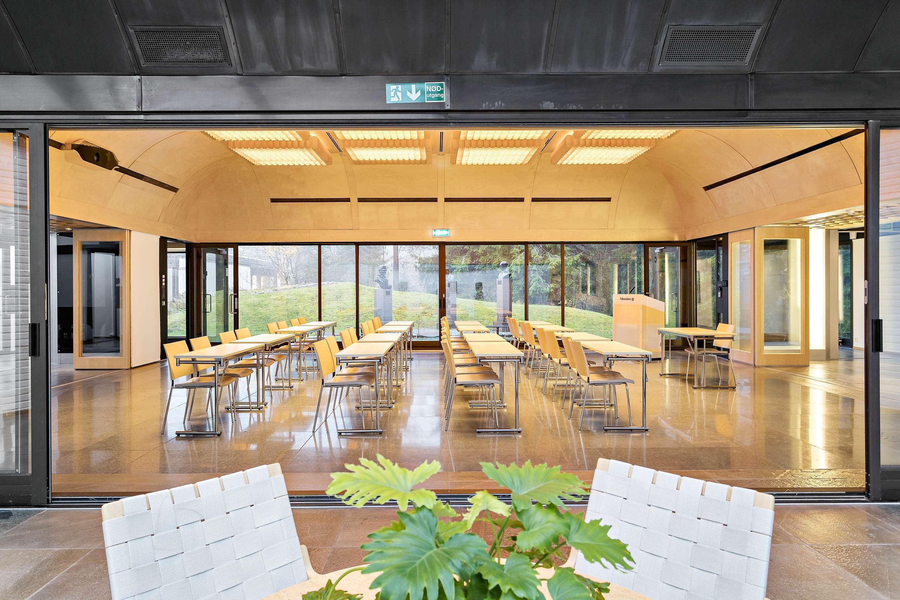 Ropa de cama de alta calidad, camas con pillow-top y cortinas blackout 