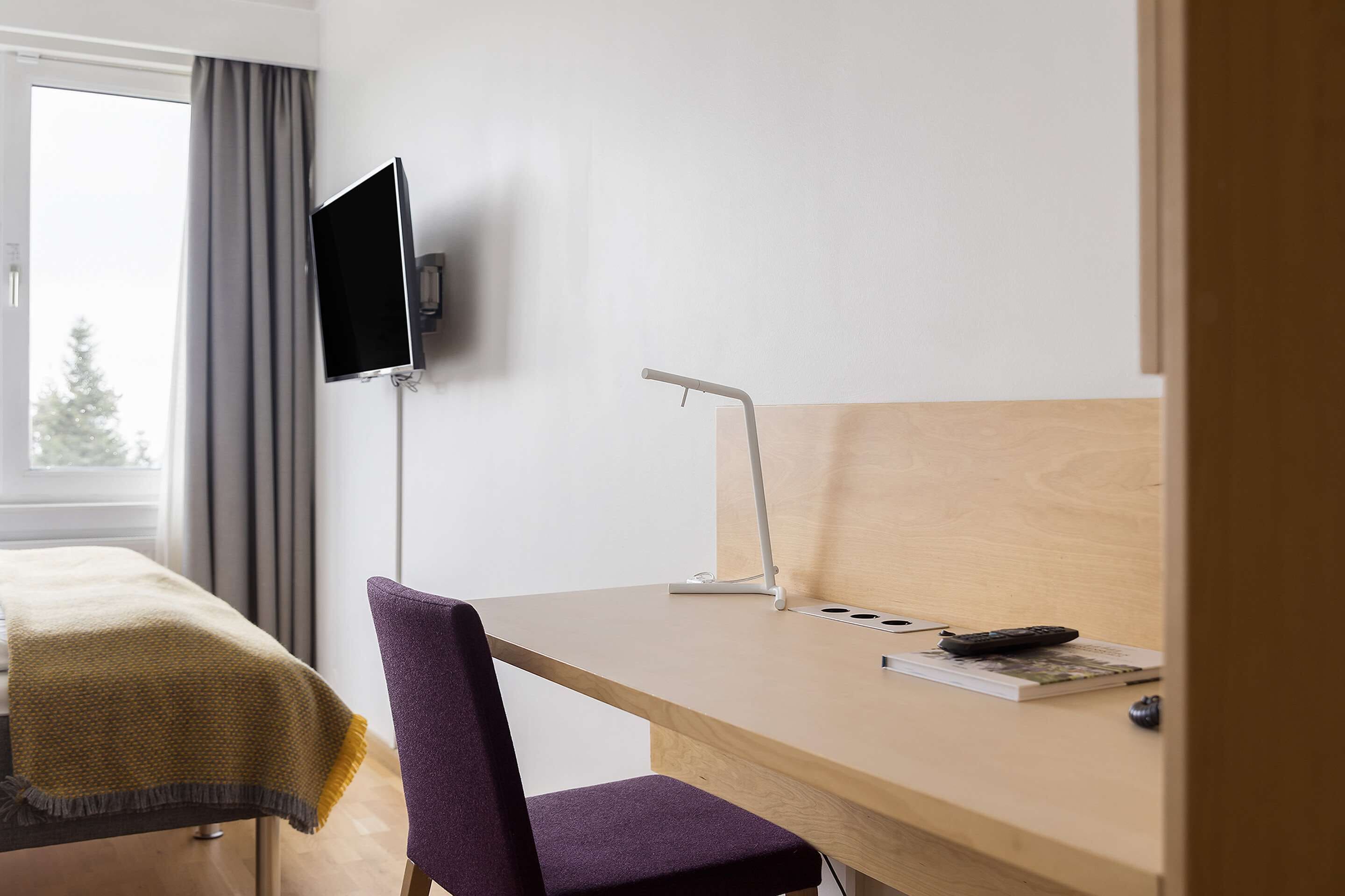 premium bedding, blackout curtains, cots/infant beds, rollaway beds