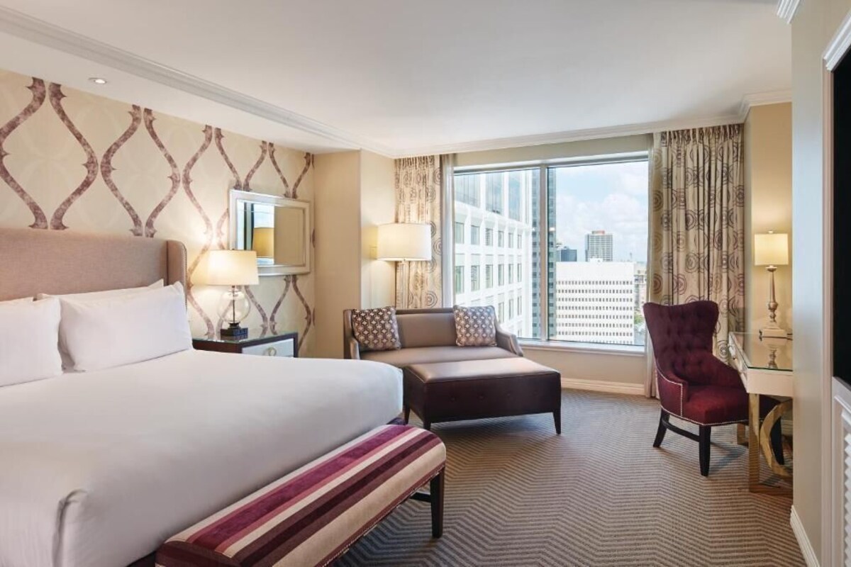 Pillowtop beds, in-room safe, desk, laptop workspace