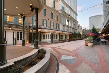 Gazebo at Harrahs New Orleans - A Caesars Rewards Destination