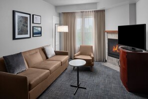 Pillow-top beds, in-room safe, desk, blackout curtains - Residence Inn by Marriott East Rutherford Meadowlands (East Rutherford)
