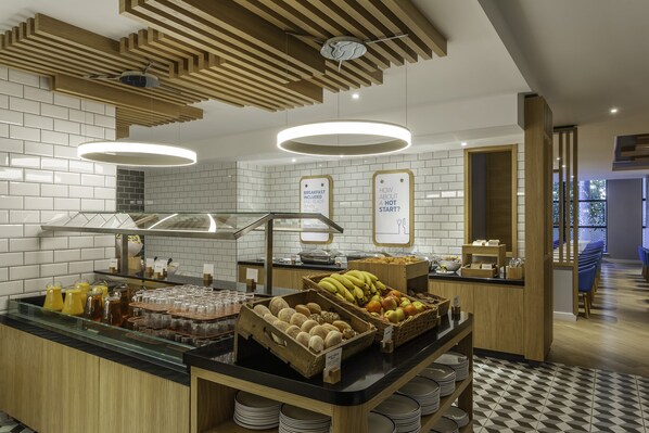 Free buffet breakfast