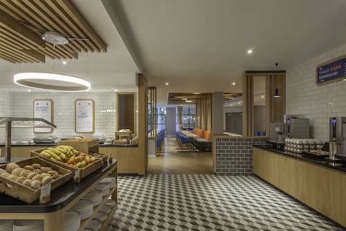 Holiday Inn Express Hotel Dublin Airport by IHG