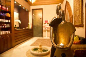 Salas de tratamientos para parejas, sauna, baño turco 