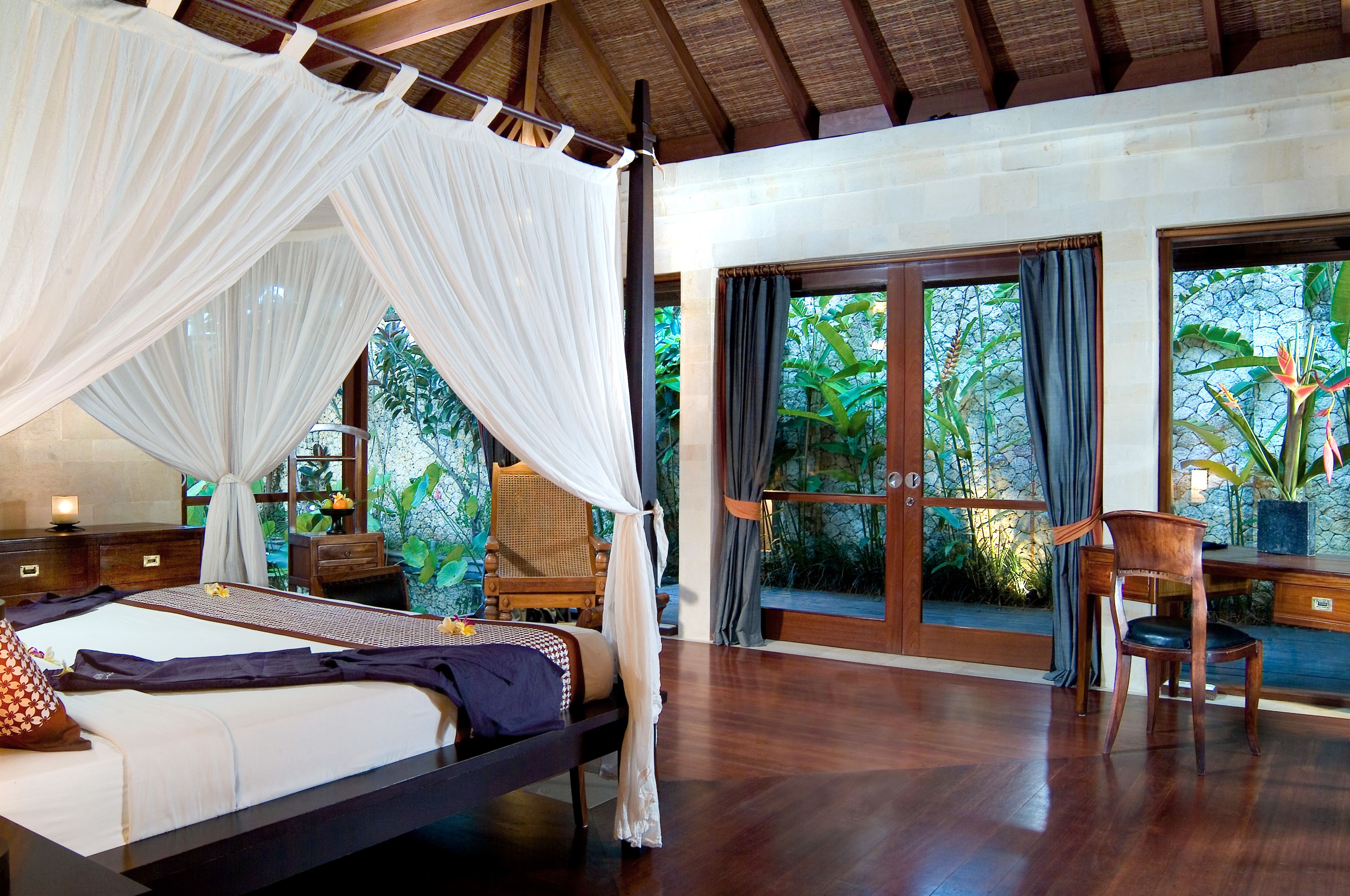 Villa de lujo, acceso a la piscina (Luxury IV)