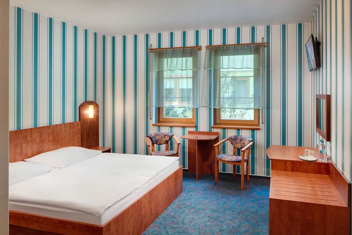 Superior Double or Twin Room | 1 bedroom, in-room safe, individually decorated, individually furnished