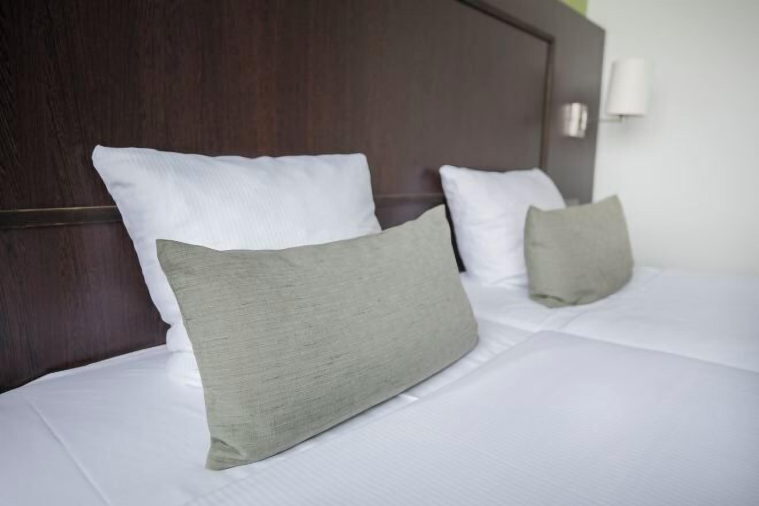 In-room safe, desk, iron/ironing board, free WiFi
