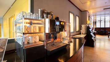 Desayuno buffet todos los días (con cargo)