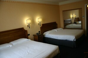 1 bedroom, premium bedding, minibar, in-room safe