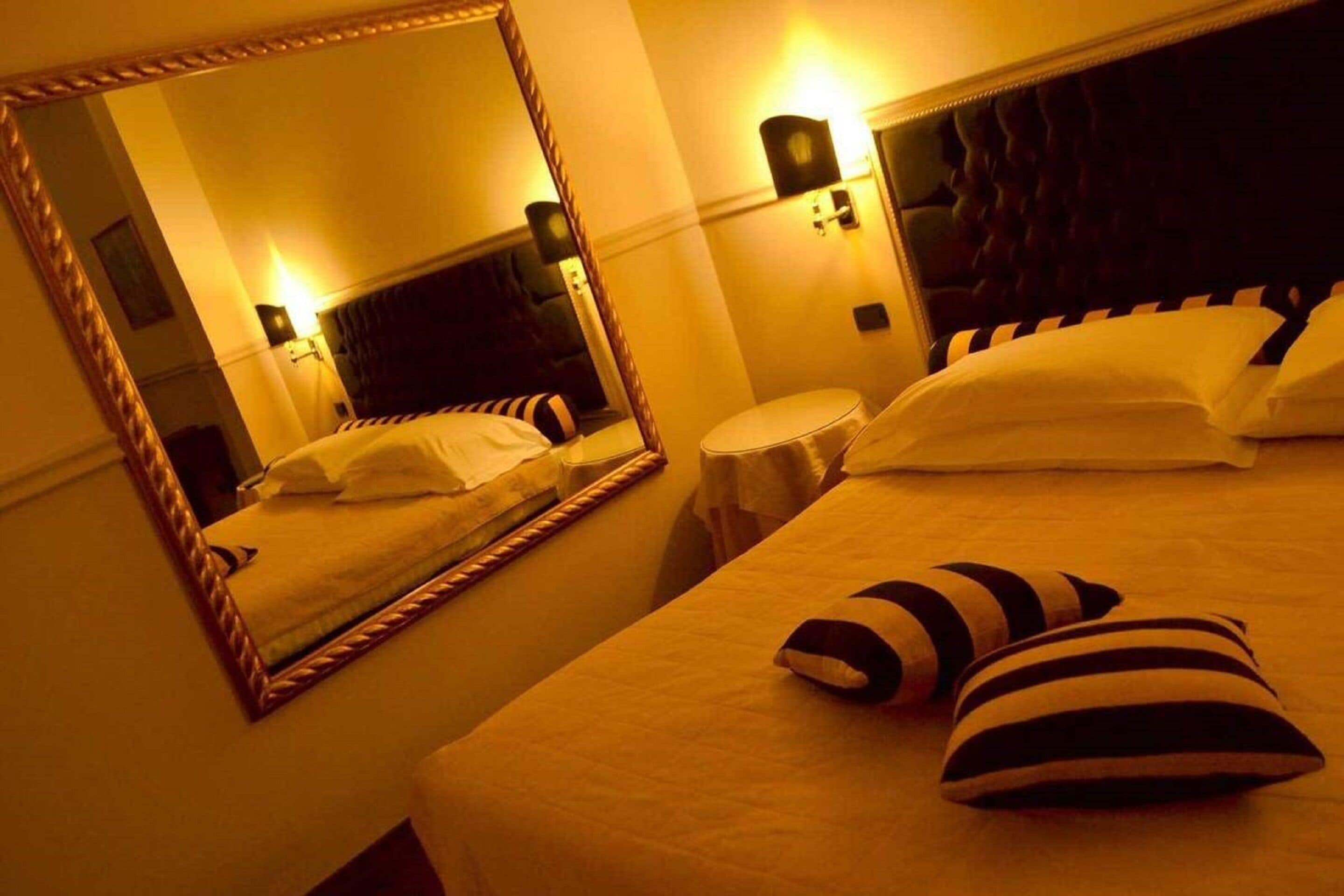 Suite Sensation | Premium bedding, minibar, in-room safe, individually furnished