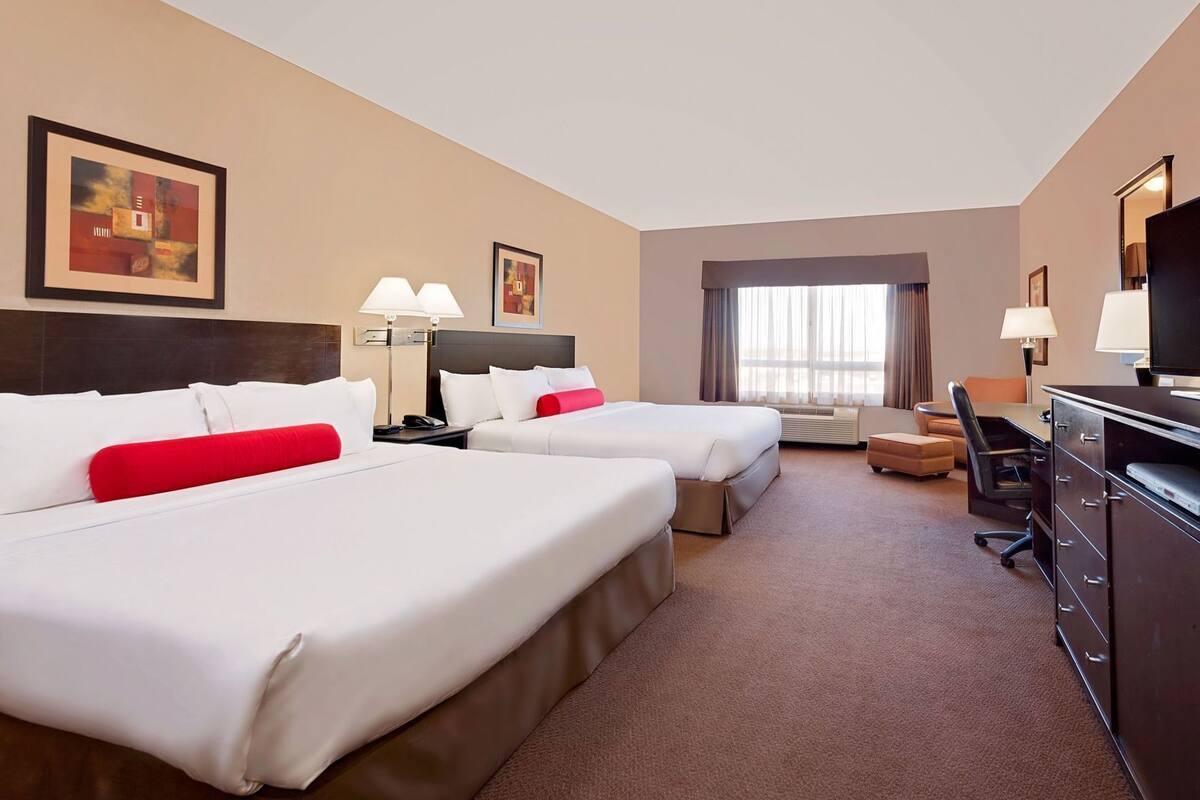 Desk, iron/ironing board, rollaway beds, free WiFi