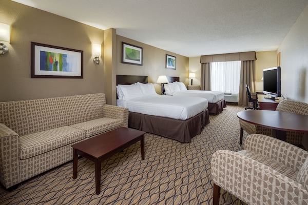 In-room safe, desk, laptop workspace, iron/ironing board