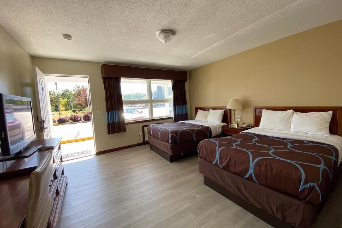 Blackout drapes, iron/ironing board, rollaway beds, free WiFi