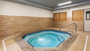 室內 Spa 池