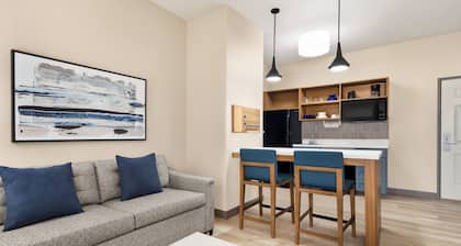 Candlewood Suites Boise-Meridian by IHG