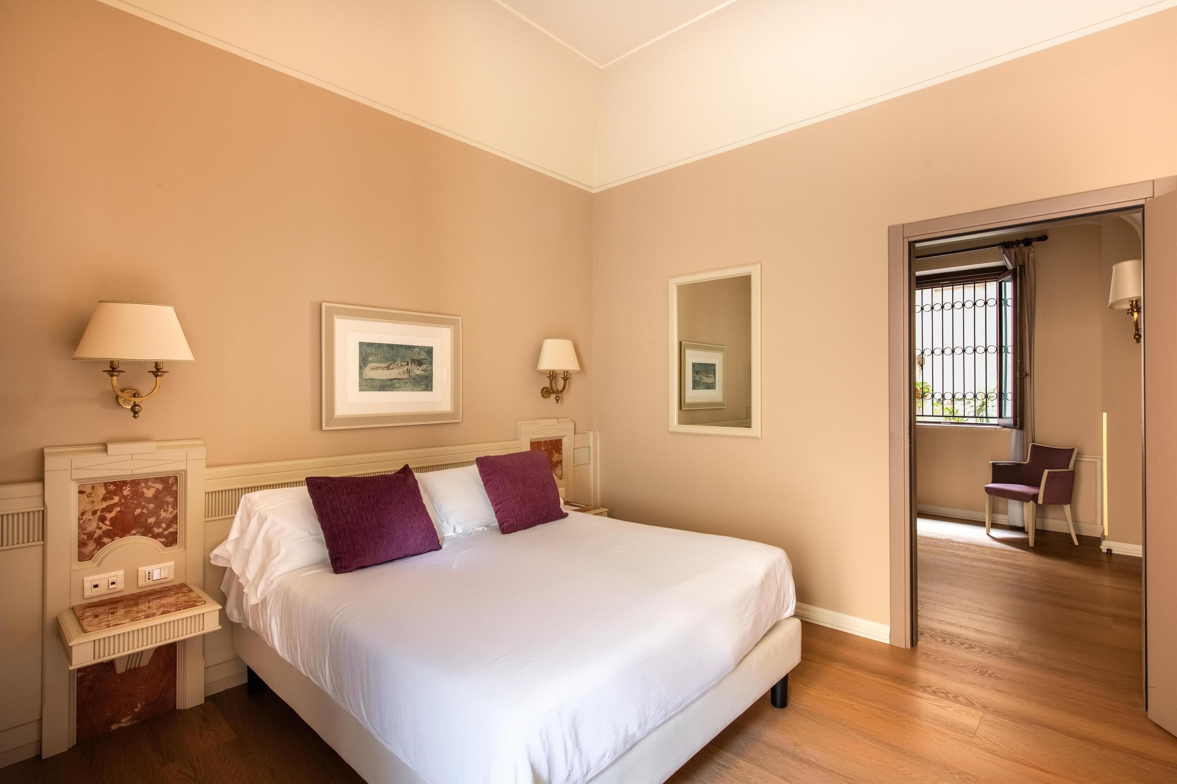 standard room, multiple beds, non smoking | 1 bedroom, hypo-allergenic bedding, minibar, in-room safe
