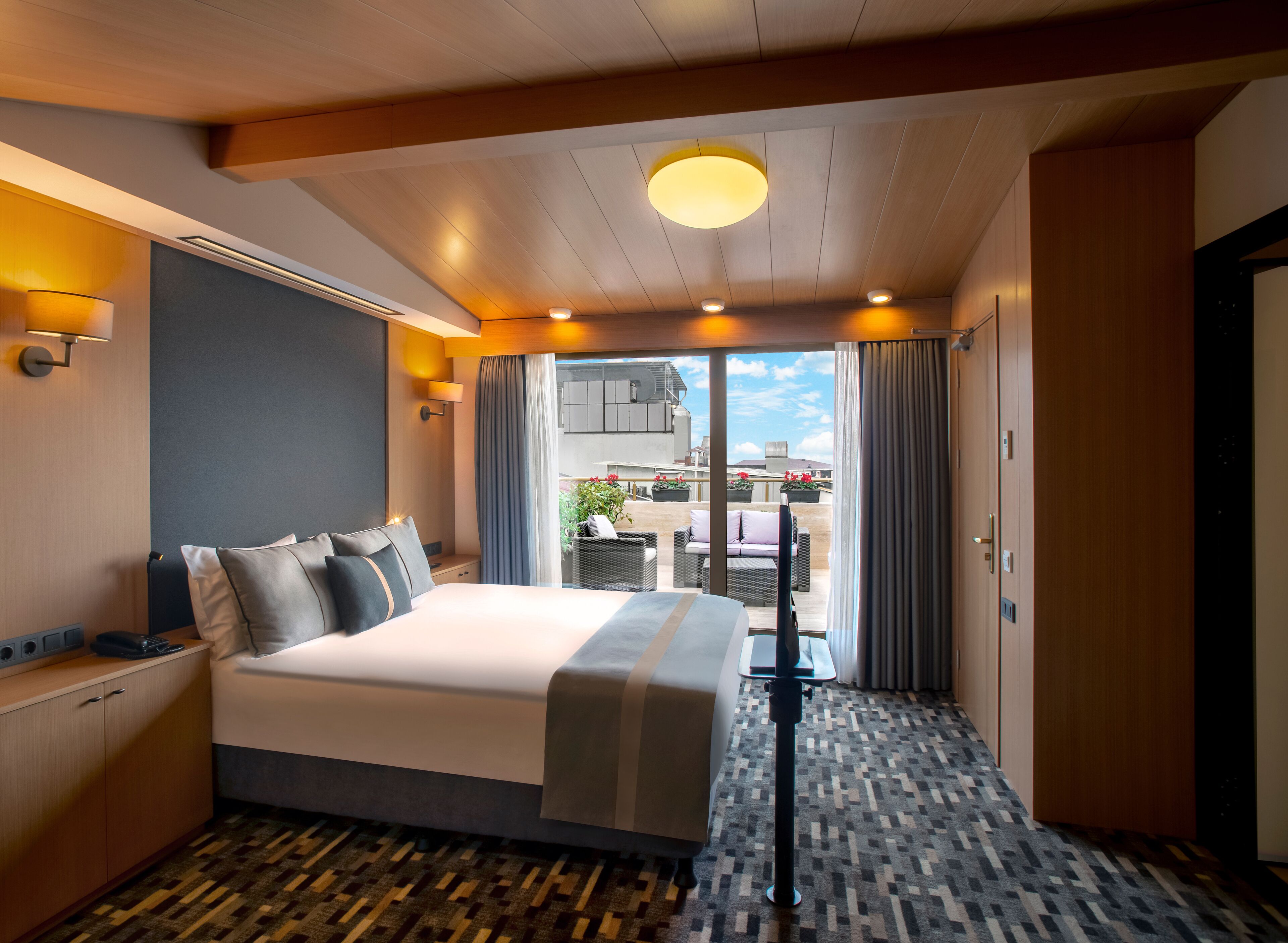 penthouse, sea view | 1 bedroom, egyptian cotton sheets, premium bedding, minibar