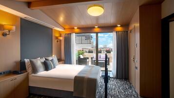 Penthouse, Sea View | 1 bedroom, Egyptian cotton sheets, premium bedding, minibar