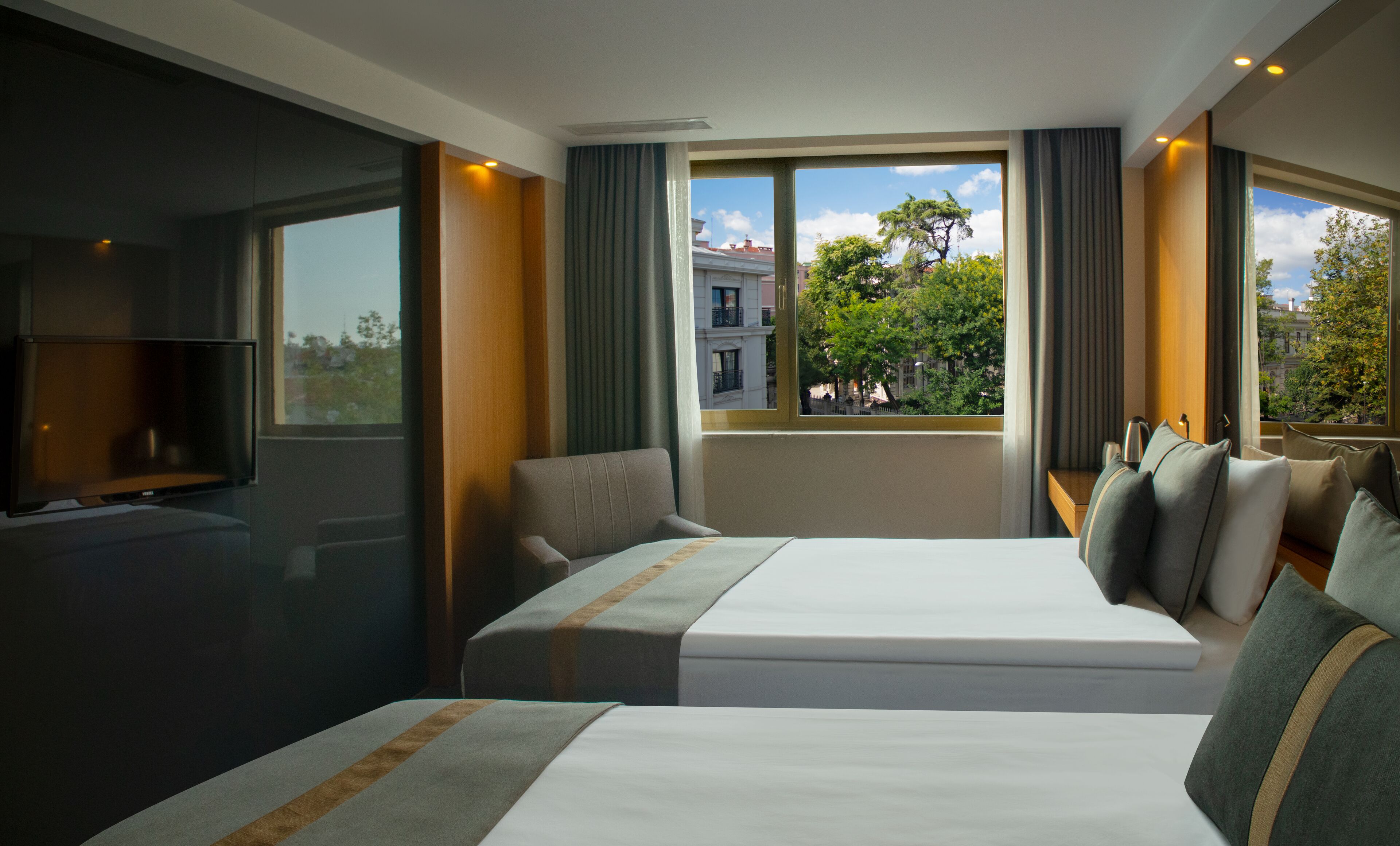 superior double room | 1 bedroom, egyptian cotton sheets, premium bedding, minibar